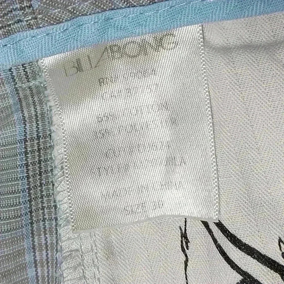 Billabong Men's Chino Gray and blue plaid.  Size 30x9 - Picture 4 of 7